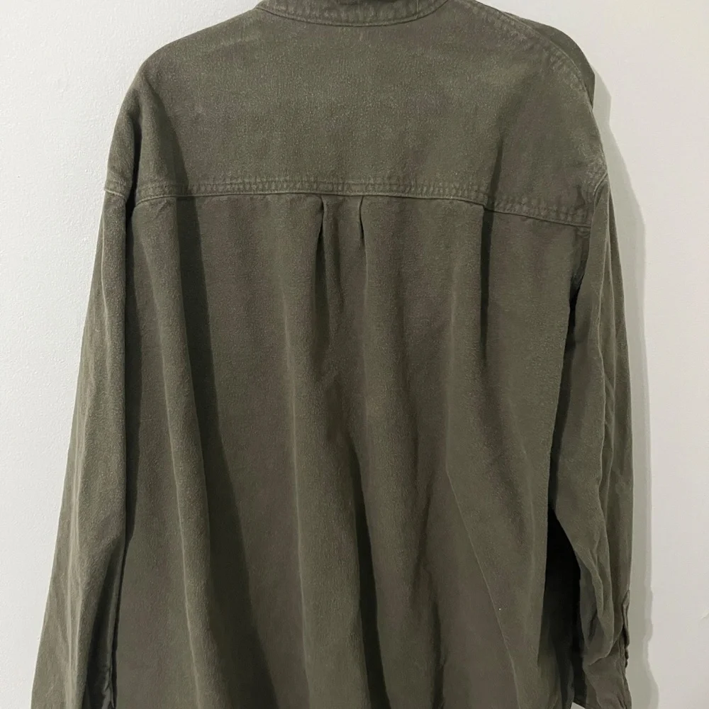 Button down - Picture 2 of 2